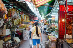 Tips for spending less money on food and eating out when you're traveling. Budget travel tips to spend less on food while traveling