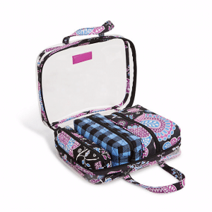 Vera Bradley Travel Gift Guide - Vera Bradley has lots of colorful gifts that are great for travel. These 12 Vera Bradley products are great gifts for travel lovers that may need a new duffle bag, jewelry organizer, or anything else. Click through to see the best Vera Bradley travel pieces that make great gifts.