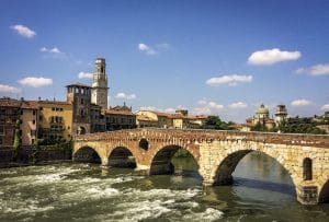 Where to go on weekends when studying abroad in Florence. Visit Verona on a weekend away from Florence for an easy trip that's to a city with history, culture, and some good bars.