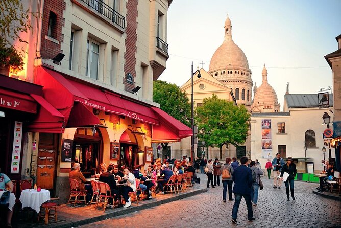 guided-tour-of-montmartre-in-songs-with-a-professional