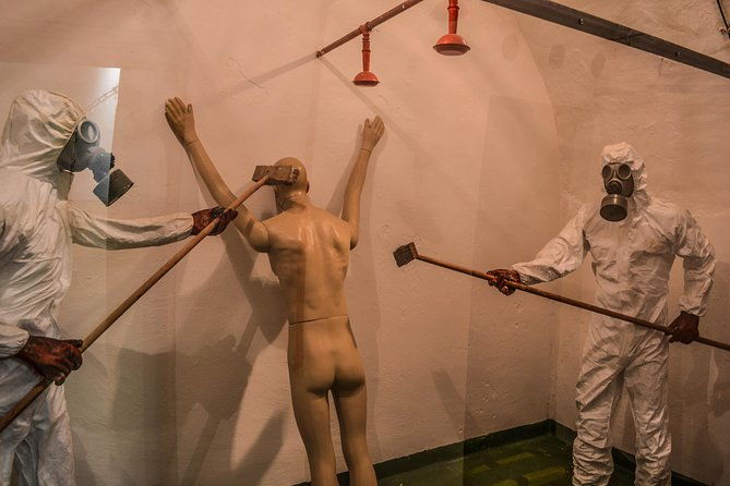 prague-communism-and-nuclear-bunker-tour