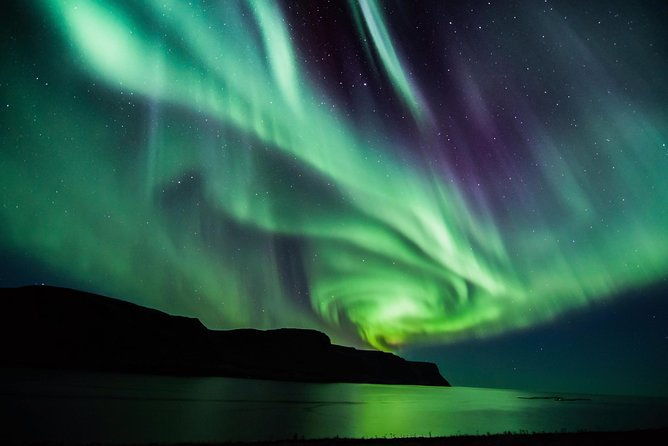 1-northern-lights-tour-in-iceland-from-reykjavik-with-pro-photos