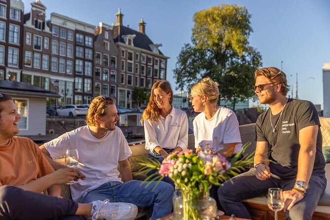 2-hour-small-group-canal-cruise-w-dutch-snacks-onboard-bar