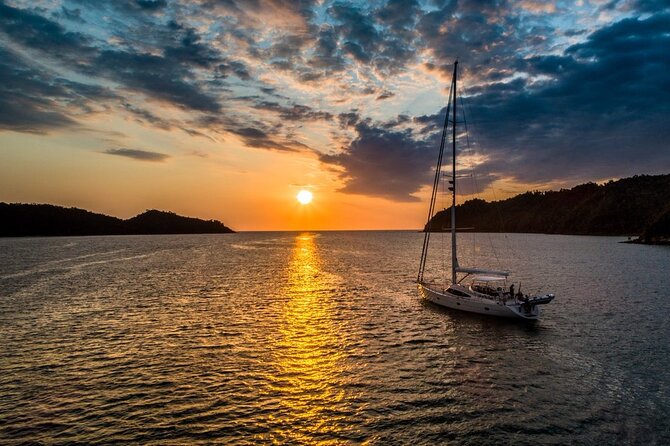 3-hour-boat-trip-to-ponta-da-piedade