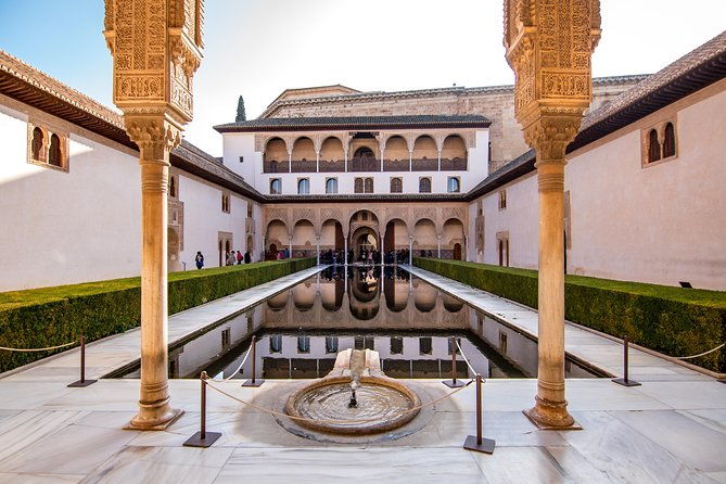 alhambra-and-nasrid-palaces-ticket-with-audioguide
