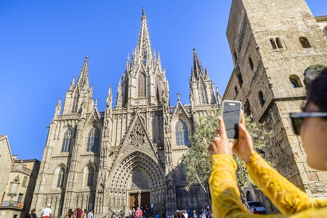 barcelona-360-helicopter-walking-sailing-small-group-tour
