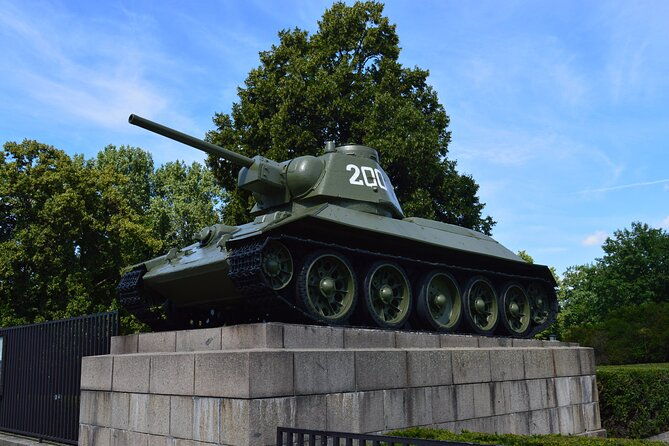 berlin-third-reich-and-cold-war-2-hour-walking-tour