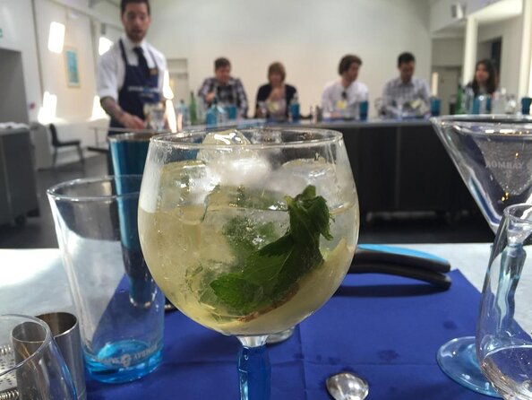 bombay-sapphire-gin-distillery-tour-and-cocktail