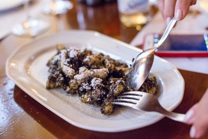 budapest-jewish-cuisine-culture-walk