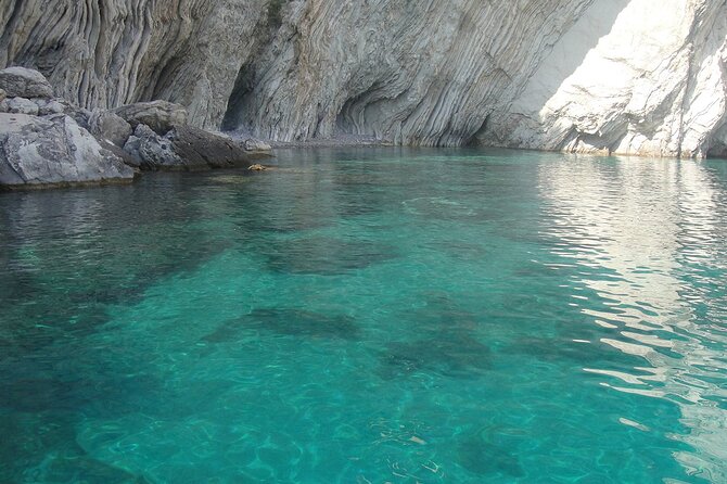 day-cruise-by-sailboat-route-bari-and-its-coastline