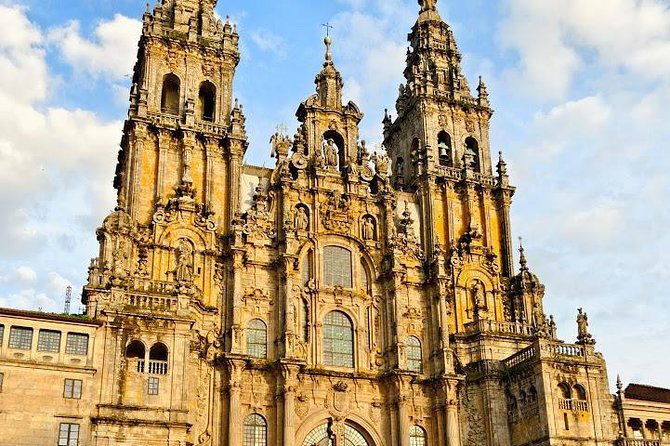 day-trip-from-porto-to-santiago-de-compostela-and-valenca