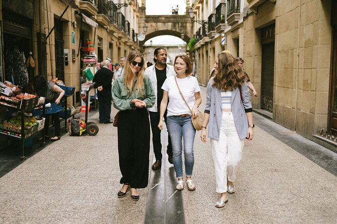 devour-san-sebastian-old-town-pintxos-wine-tour-evening