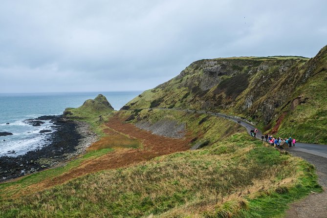 dublin-to-belfast-black-cab-dunluce-castle-giants-causeway