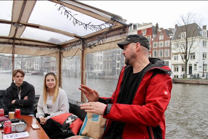 dutch-cheese-and-drinks-guided-amsterdam-boat-tour