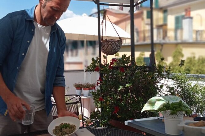 genoa-hands-on-gnocchi-pesto-home-cooking-class-unlimited-wine
