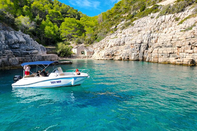 golden-horn-beach-north-shore-of-hvar-island-private-boat-tour