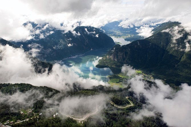 hallstatt-day-trip-from-vienna-with-skywalk