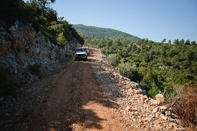 jeep-safari-adventure-from-side