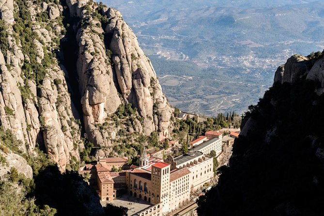 montserrat-lunch-wine-at-farmhouse-small-group-from-barcelona