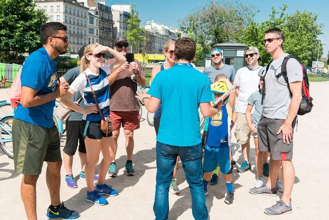 paris-highlights-bike-tour-eiffel-tower-louvre-and-notre-dame