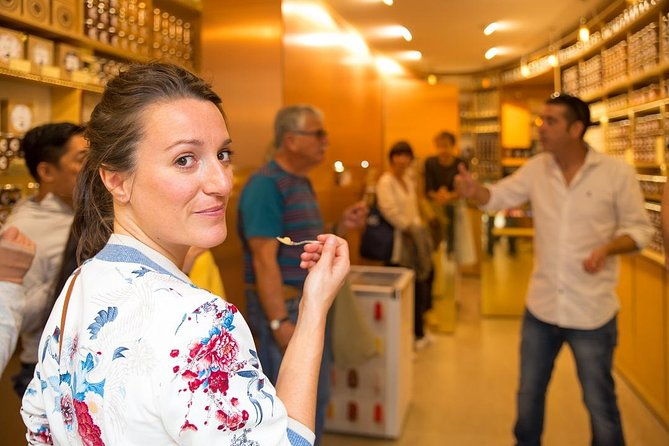 paris-le-marais-district-original-food-and-wine-tasting-tour