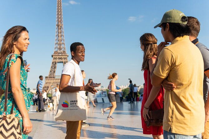 paris-tour-with-lunch-at-the-eiffel-tower-and-seine-river-cruise