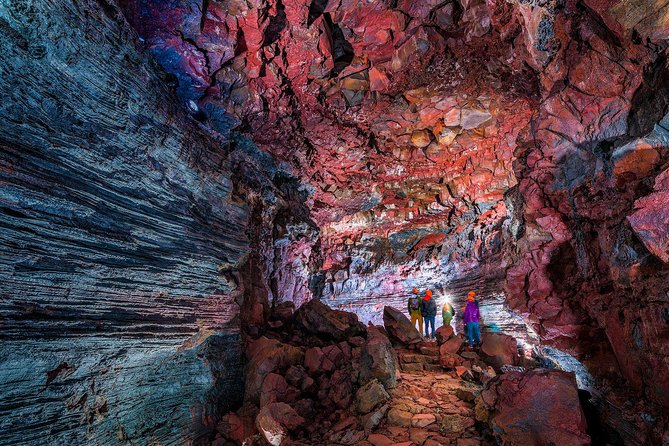 the-lava-tunnel-tour-raufarholshellir