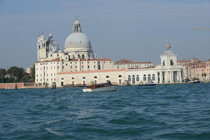 venice-private-arrival-transfer-by-water-taxi-cruise-port-to-central-venice