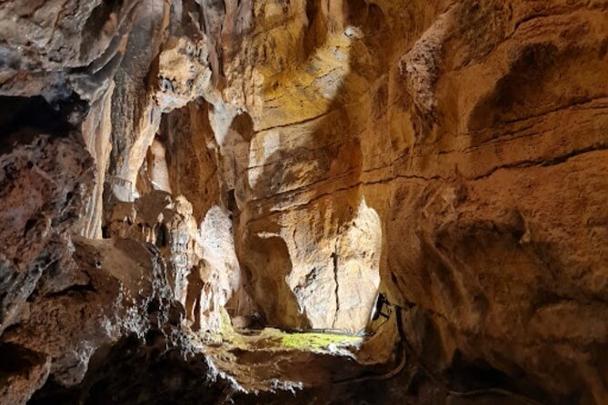 visit-to-the-sant-josep-caves