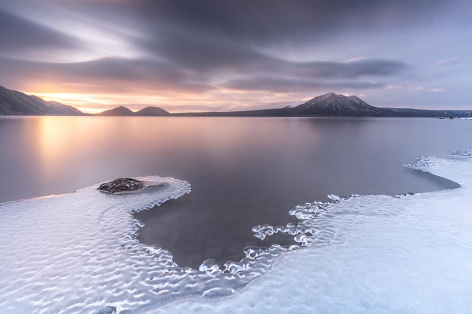 winter-hokkaido-day-tour-sapporo-to-noboribetsu-lake-toya