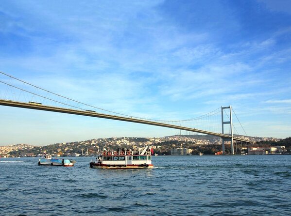 3-hours-bosphorus-boat-cruise-with-stop-in-asia-side