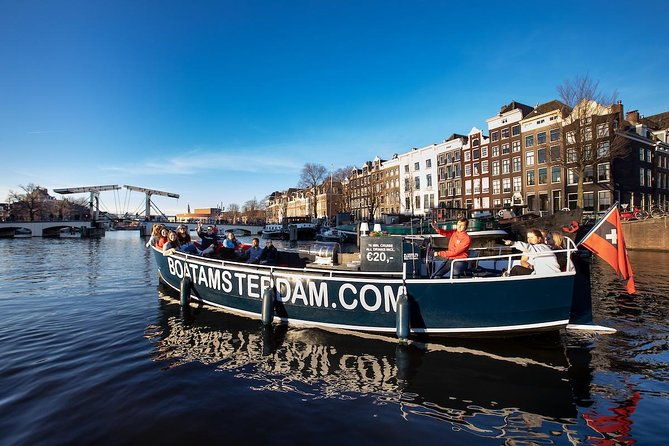 amsterdam-canal-cruise-with-live-guide-and-unlimited-drinks