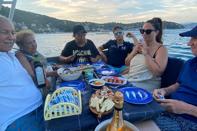cinque-terre-and-portovenere-private-boat-tour-from-la-spezia