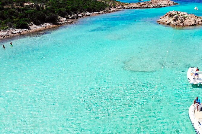 daily-excursion-by-dinghy-to-the-maddalena-archipelago