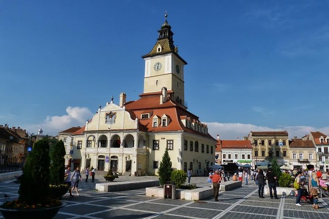 draculas-castle-peles-castle-and-brasov-day-trip-from-bucharest