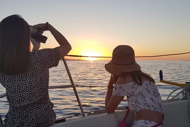 experience-romantic-sunset-sailing-on-a-modern-36ft-11m-sail-yacht-hvar
