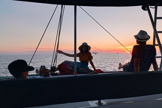 half-day-exclusive-catamaran-cruise-in-santorini-with-meal-and-open-bar