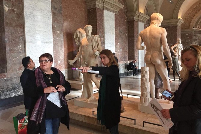 louvre-museum-exclusive-guided-tour-reserved-entry-included