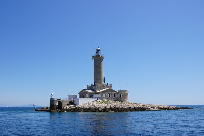 medulin-kamenjak-boat-tour-with-lunch-and-drinks-on-sandra-boat