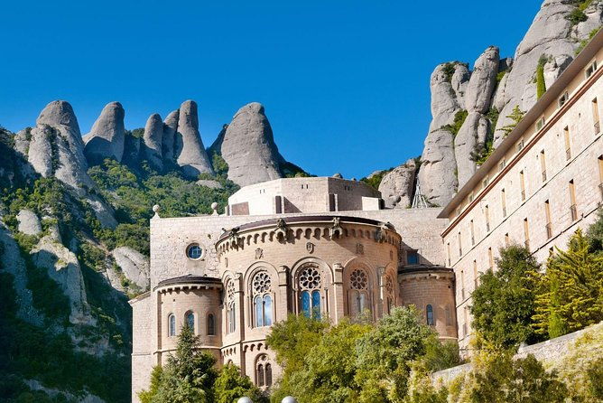 montserrat-tour-rack-railway-museum-moreneta-licor-tasting