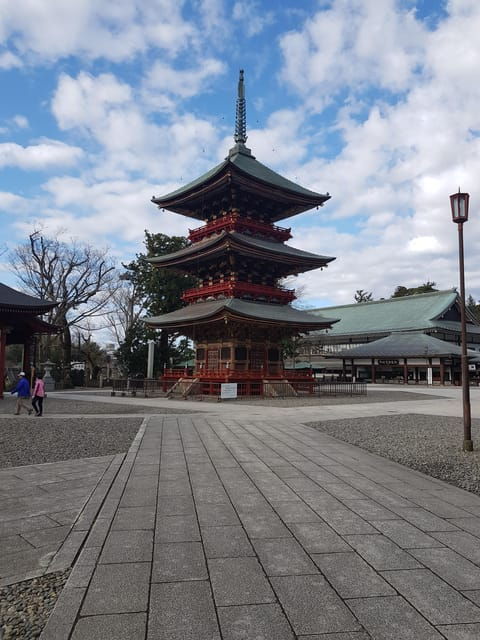 narita-walking-tour-omotesando-street-narita-san-temple