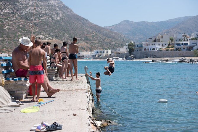 naxos-highlights-bus-tour-with-free-time-for-lunch-at-apeiranthos