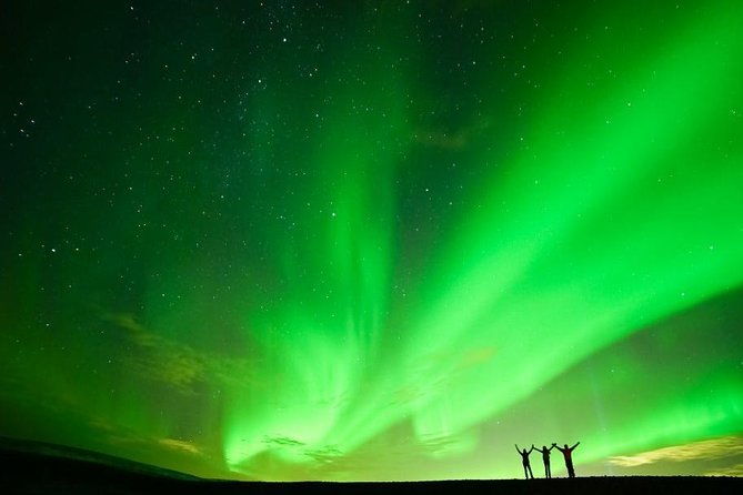 northern-lights-minibus-tour-with-hot-cocoa-blankets-photos