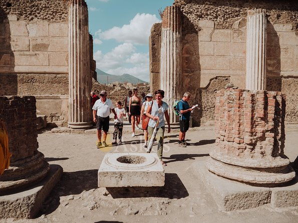 pompeii-small-group-tour-with-an-archaeologist