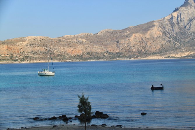 private-sailing-cruise-balos-and-gramvousa-with-meal-and-drinks
