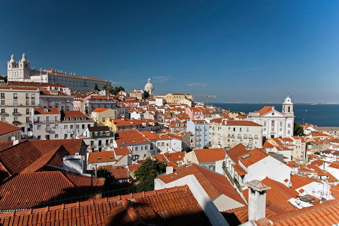 private-tour-highlights-of-historical-lisbon-in-4h-with-transfer