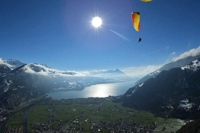 tandem-paragliding-experience-from-interlaken