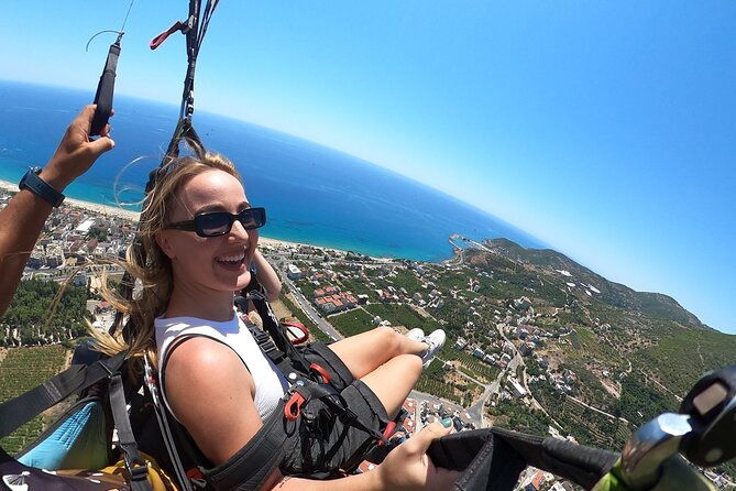 tandem-paragliding-in-alanya-antalya-turkey-with-a-licensed-guide