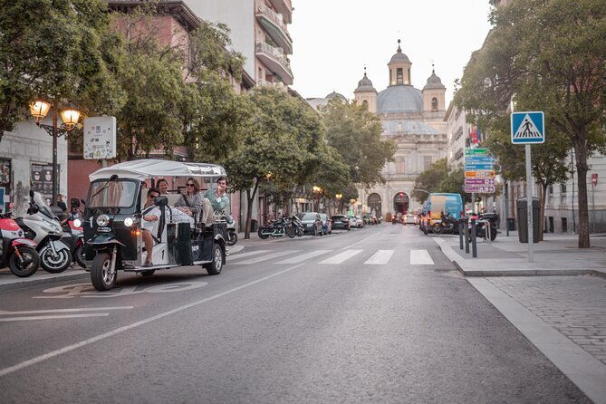 tour-of-historic-madrid-in-private-eco-tuk-tuk