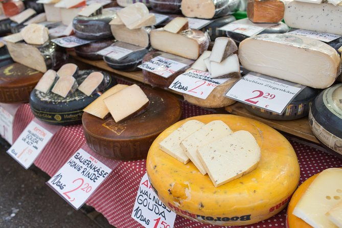 viennas-highlights-food-coffee-and-market-walking-tour